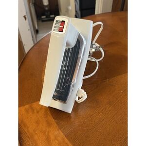 Vintage GE General Electric Ivory Hand Mixer 30M47 Handheld Kitchen